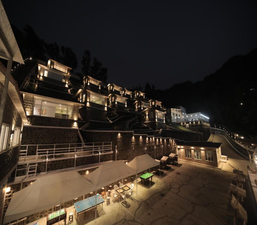 360 South, Khandala Лонавала Екстериор снимка